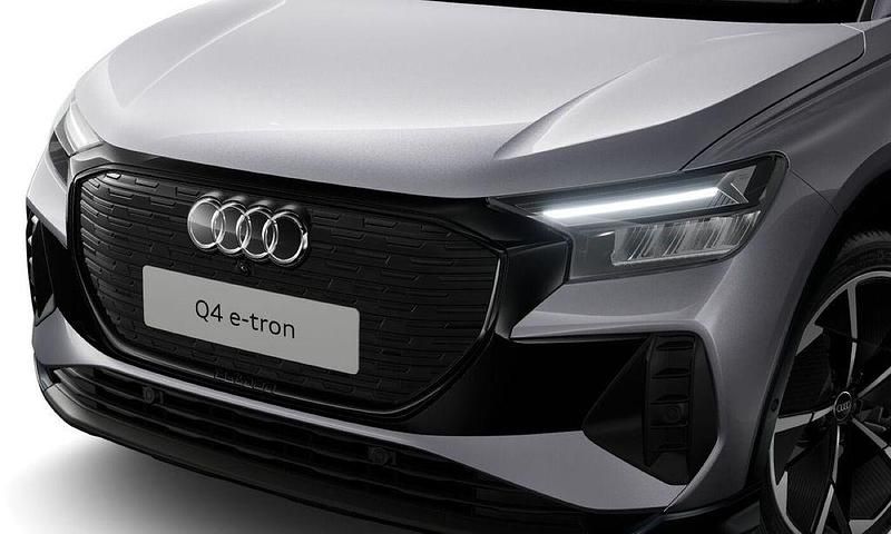 Gebraucht Audi Q4 e-tron Ambiente 250 kW (340 PS) 2025 Florettsilber metallic SUV