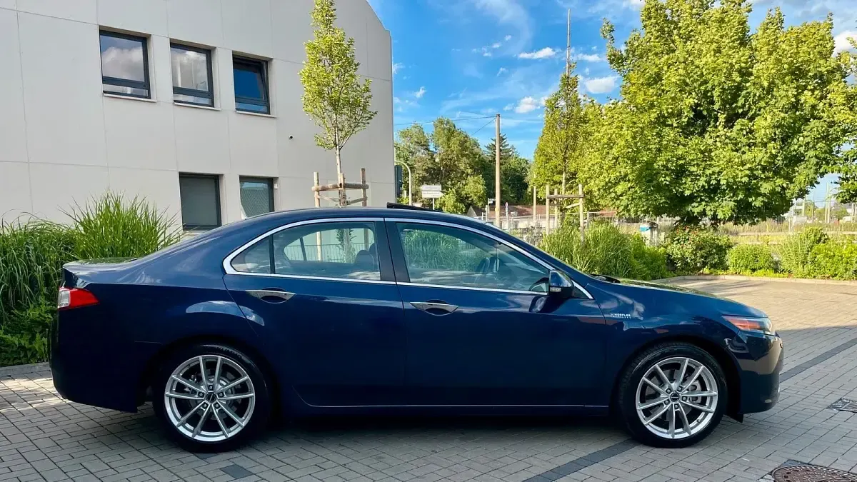 Gebraucht Honda Accord 201 PS (147 kW) 2010 Blau Limousine