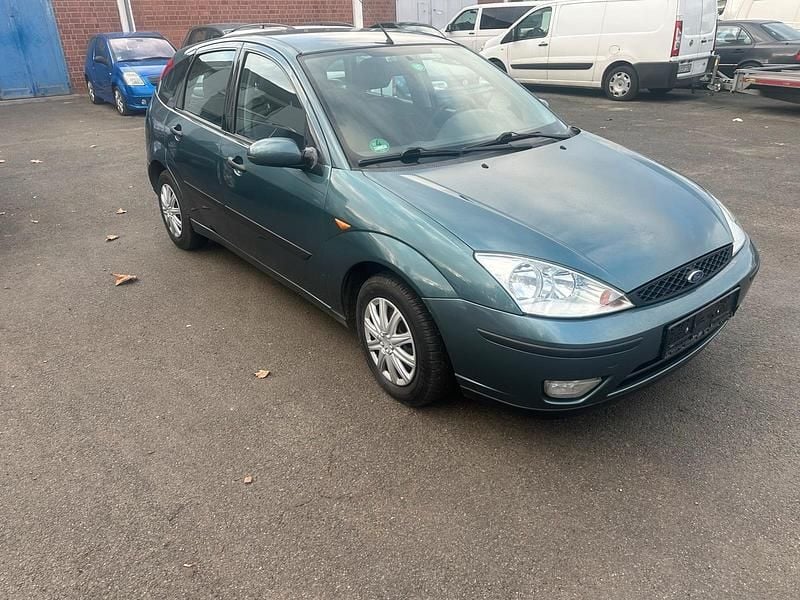 Gebraucht Ford Focus 100 PS (73 kW) 2003 Grün Kleinwagen