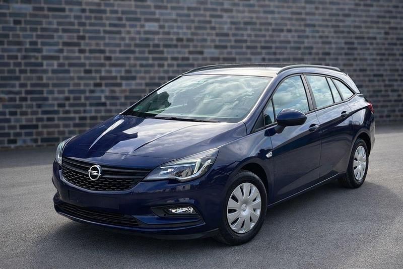 Gebraucht Opel Astra 105 PS (77 kW) 2016 Blau Kombi