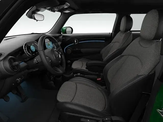 Gebraucht Mini Cooper Classic 136 PS (100 kW) 2023 Grün Kleinwagen