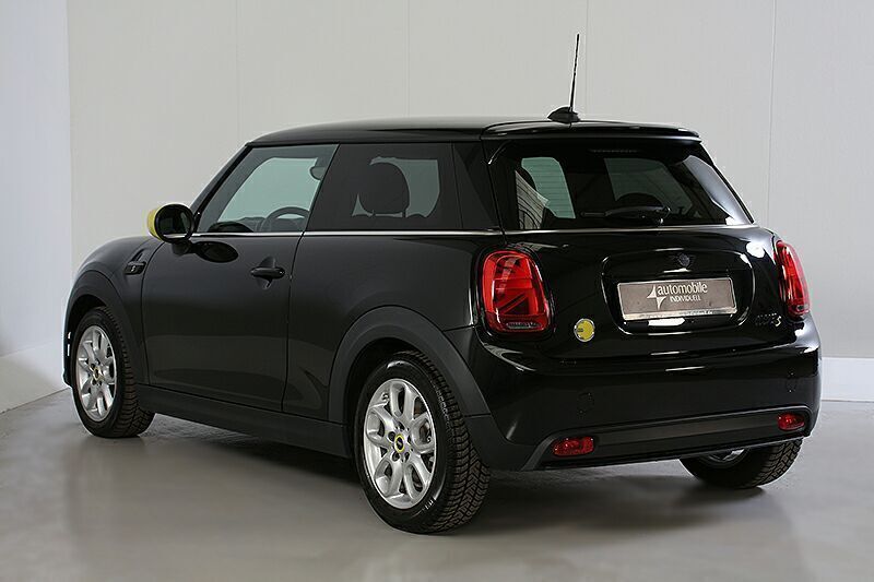 Gebraucht Mini Cooper S 135 kW (184 PS) 2022 Schwarz Kleinwagen
