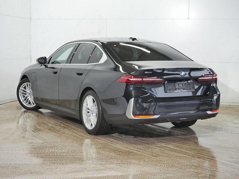 Gebraucht BMW 550e Comfort Edition 489 PS (359 kW) 2024 Schwarz Limousine