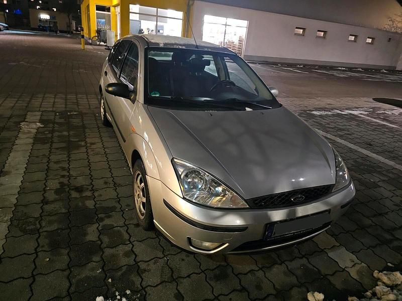 Silber Gebraucht 2003 Ford Focus Kleinwagen | 1.350 € (Fairer Preis) - Bild 1/4