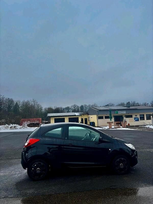 Gebraucht Ford Ka Ambiente 75 PS (55 kW) 2012 Blau Kleinwagen