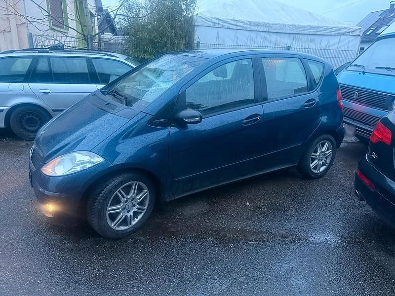 Gebraucht Mercedes A180 109 PS (80 kW) 2005 Blau Limousine