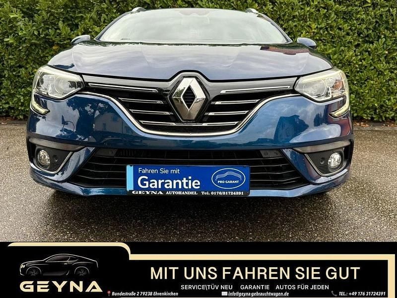 Blau Gebraucht 2018 Renault Mégane IV Bose Edition Limousine | 11.599 € (Fairer Preis) - Bild 1/3