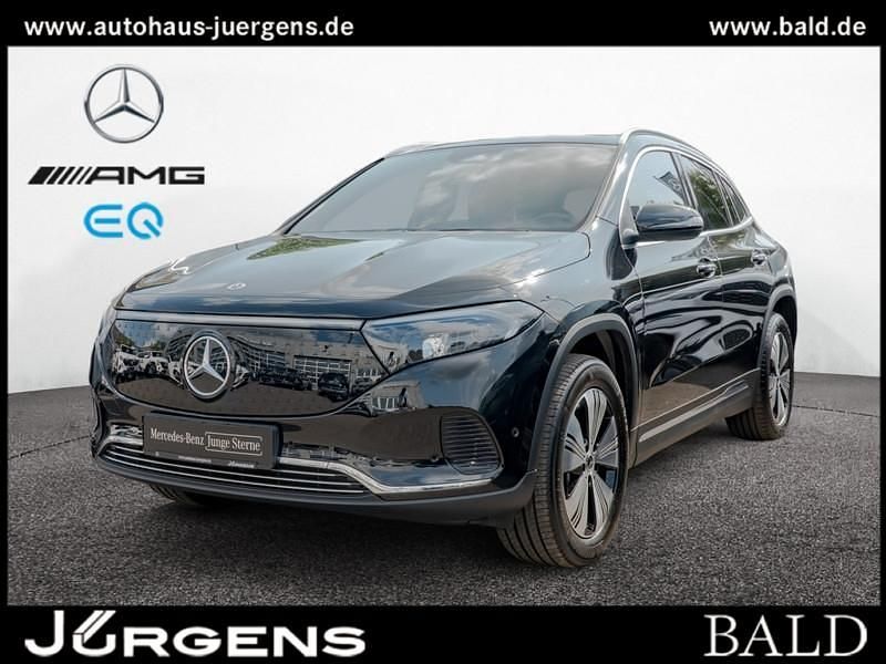 Schwarz kosmosschwarz metallic Gebraucht 2024 Mercedes EQA300 Progressive SUV | 35.480 € (Fairer Preis) - Bild 1/4
