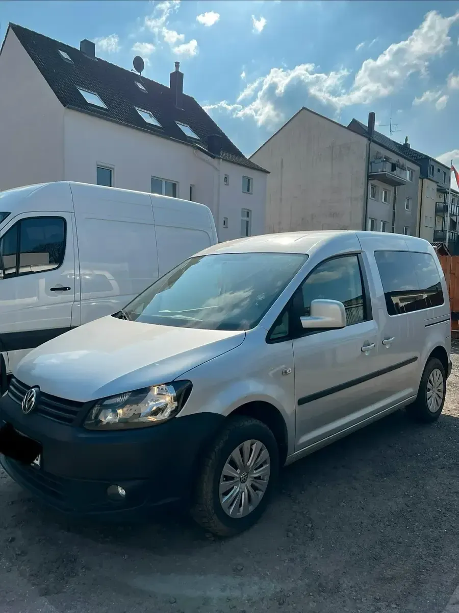 Gebraucht VW Caddy 102 PS (75 kW) 2014 Silber Van / Kleinbus