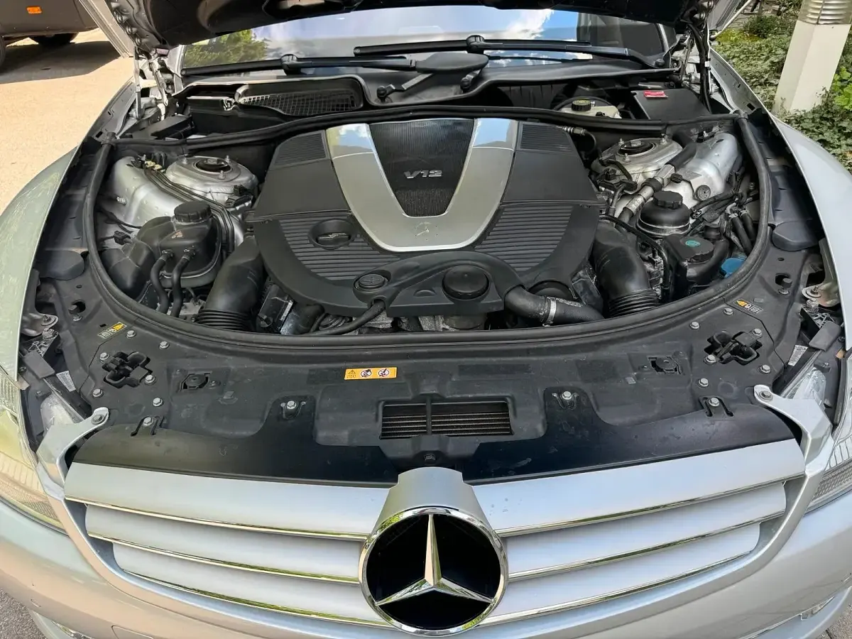 Gebraucht Mercedes CL600 518 PS (380 kW) 2007 Silber Coupé