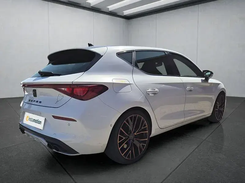 Gebraucht Cupra Leon VZ 300 PS (220 kW) 2022 Weiß Kleinwagen