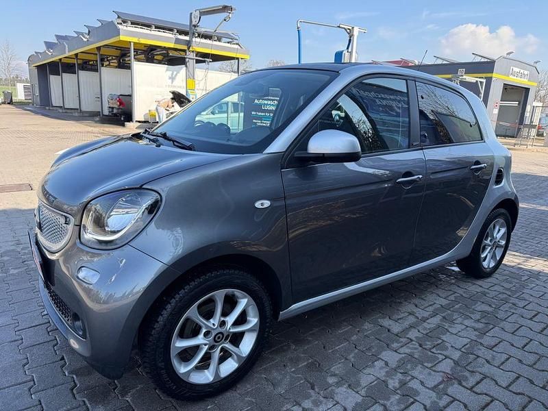 Gebraucht Smart ForFour Passion 90 PS (66 kW) 2018 Silber Kleinwagen