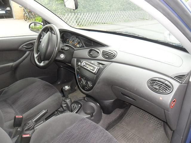 Gebraucht Ford Focus 116 PS (85 kW) 1999 Blau Kombi