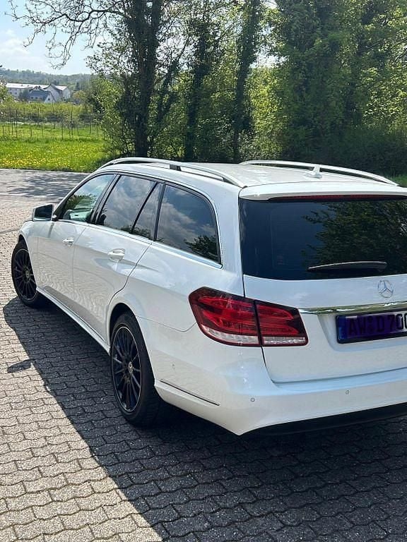 Usata Mercedes E300 231 CV (169 kW) 2015 Bianco Berlina