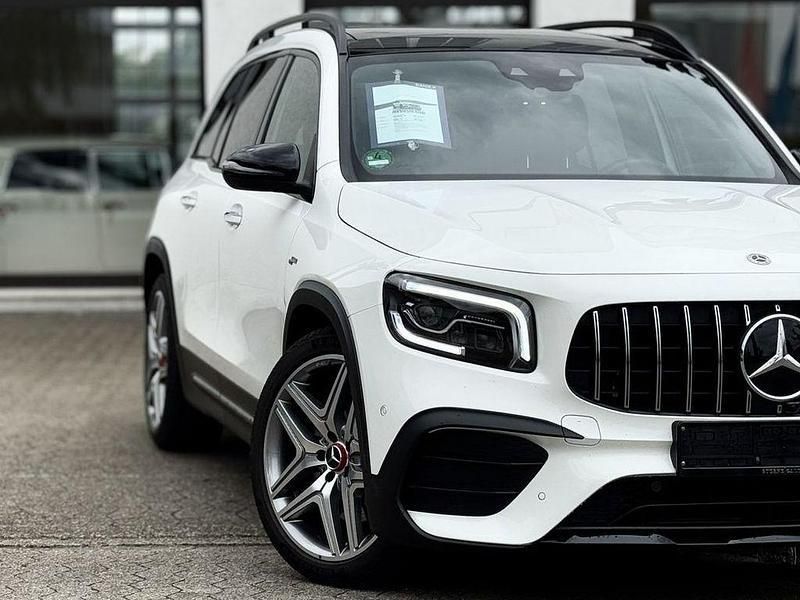 Weiß Gebraucht 2021 Mercedes GLB35 AMG SUV | 47.900 € (Teuer) - Bild 1/4
