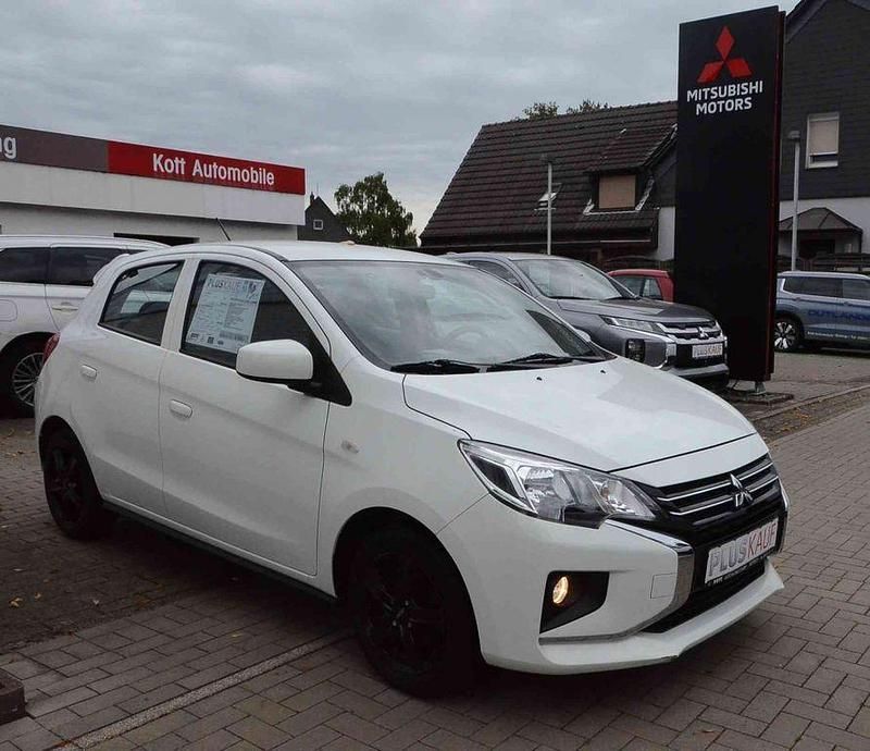 Weiß Gebraucht 2021 Mitsubishi Space Star Spirit Limousine | 9.950 € (Fairer Preis) - Bild 1/4