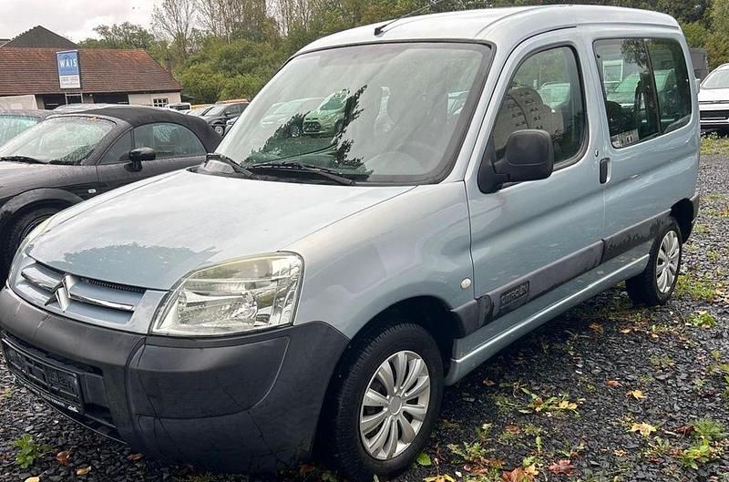 Grau Gebraucht 2005 Citroën Berlingo Advance Van / Kleinbus | 1.990 € (Guter Preis) - Bild 1/4