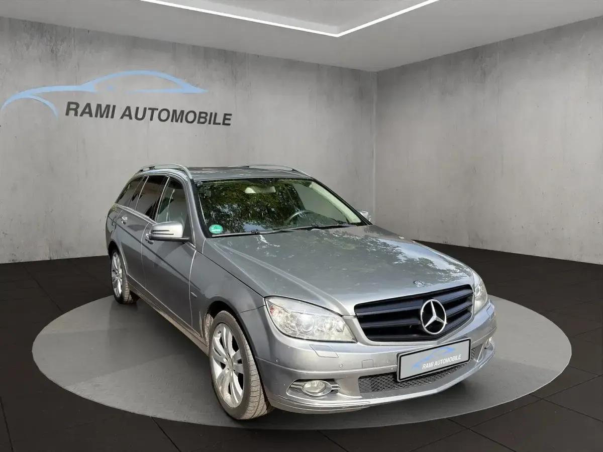 Używany Mercedes C320 224 KM (164 kW) 2010 Szary Kombi