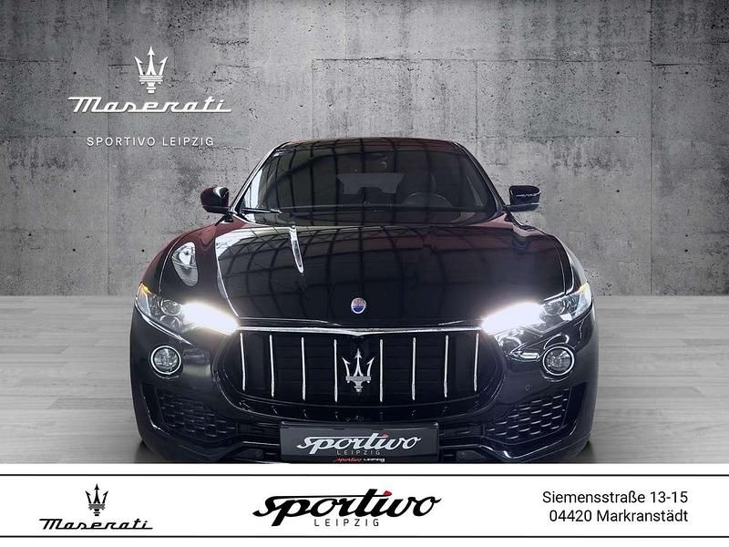 Nero Gebraucht 2021 Maserati Levante SUV | 59.111 € (Fairer Preis) - Bild 1/4