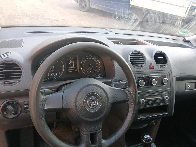 Second-hand VW Caddy Trendline 102 CP (75 kW) 2012 Monovolum