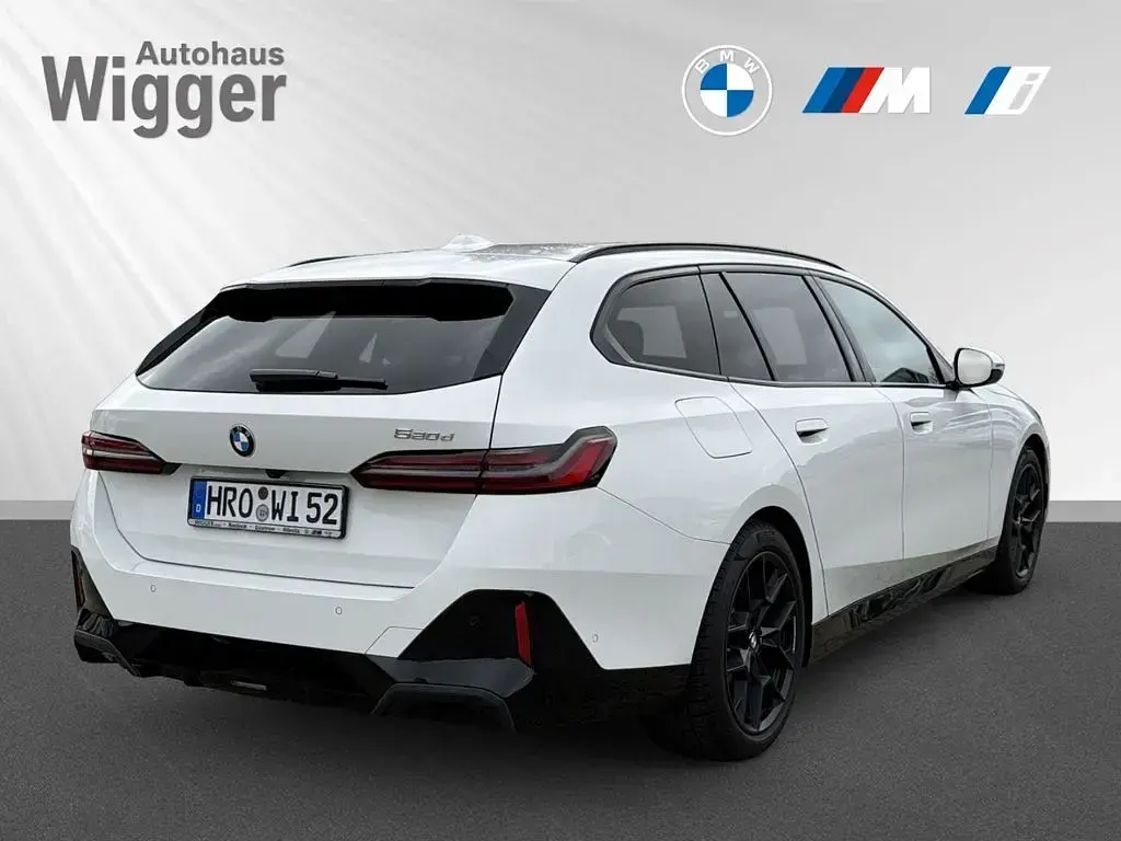 Gebraucht BMW 520 M Sport 197 PS (144 kW) 2025 Weiss Kombi