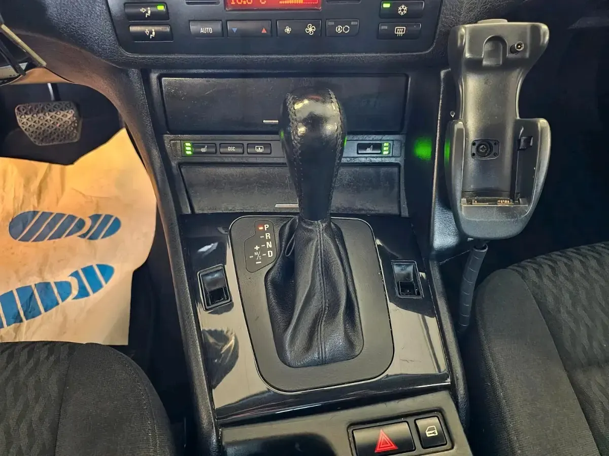 Gebraucht BMW 325 192 PS (141 kW) 2001 Grau Limousine