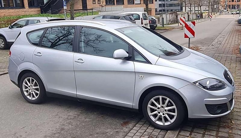 Gebraucht Seat Altea XL Sport 125 PS (91 kW) 2010 Van / Kleinbus