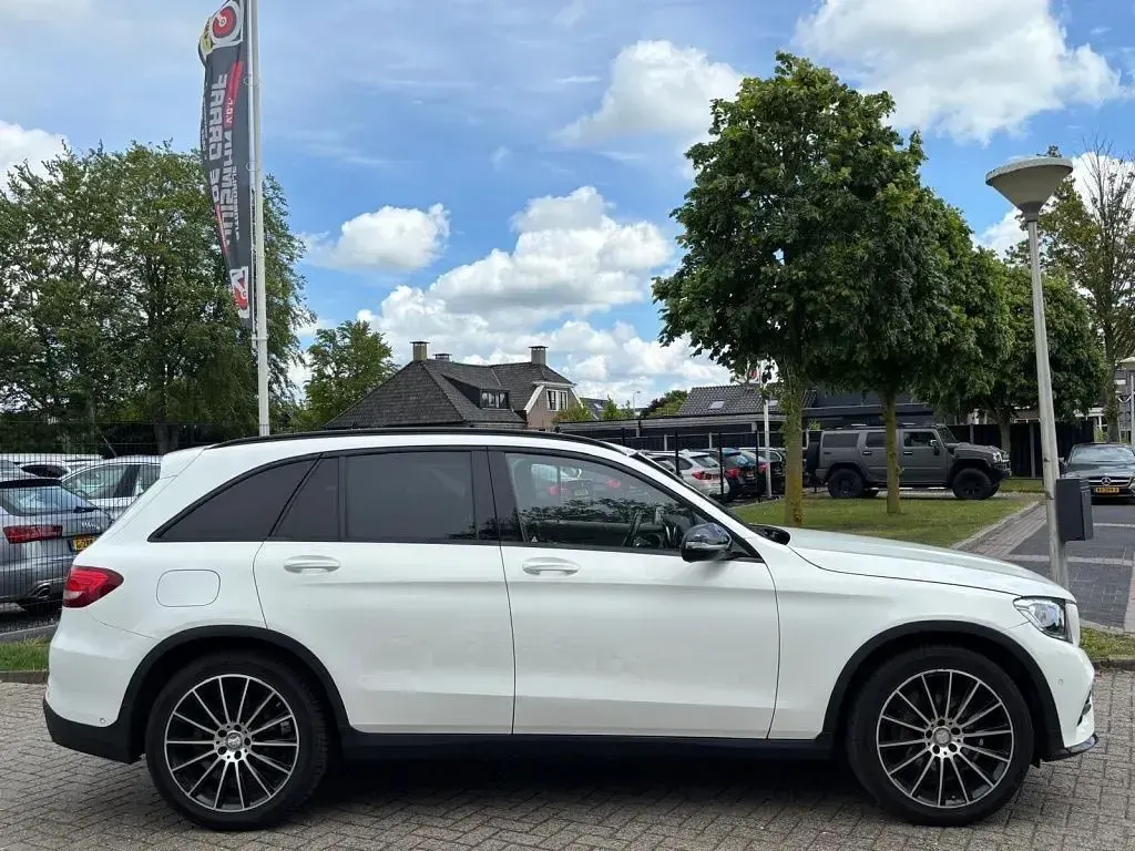 Gebraucht Mercedes GLC250 AMG 204 PS (150 kW) 2015 Weiß SUV