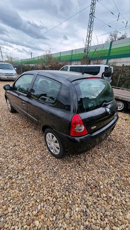 Gebraucht Renault Clio II 60 PS (44 kW) 2009 Schwarz Kleinwagen