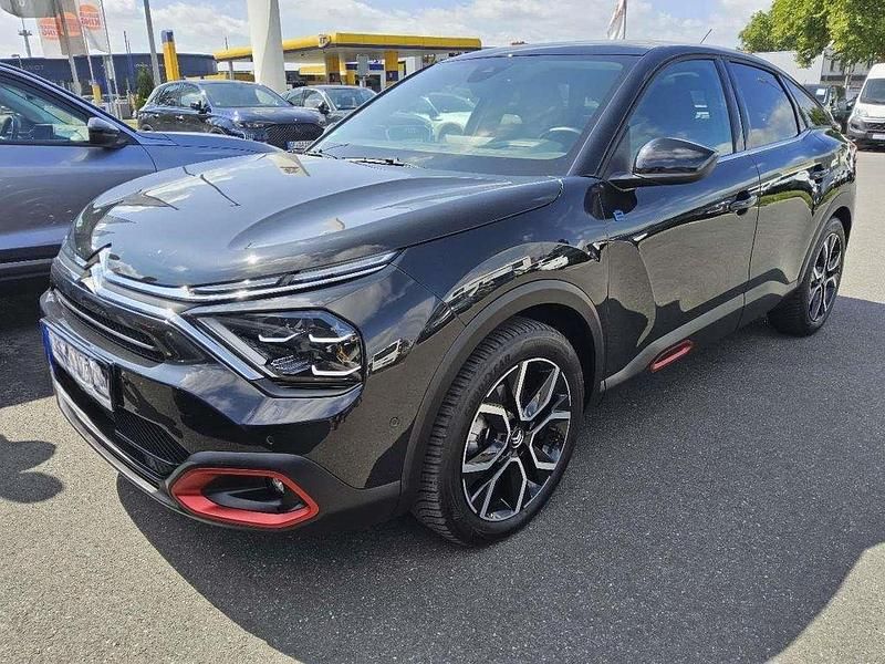 Farbe schwarz obsidien/typ aussenverkleidung metalliclackierung Gebraucht 2021 Citroën e-C4 Shine Limousine | 16.490 € (Fairer Preis) - Bild 1/3