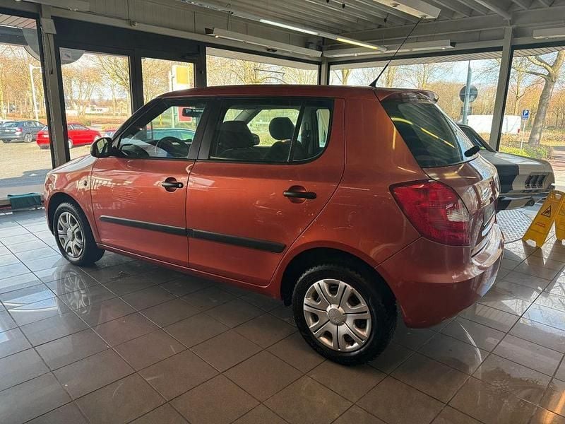 Gebraucht Skoda Fabia 60 PS (44 kW) 2009 Orange Limousine