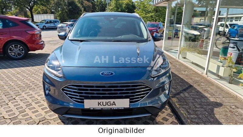 Chromablau metallic (metallic) Gebraucht 2020 Ford Kuga Titanium SUV | 19.999 € (Fairer Preis) - Bild 1/4