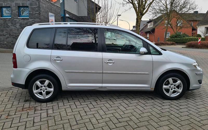 Gebraucht VW Touran 109 PS (80 kW) 2009 Grau Van / Kleinbus