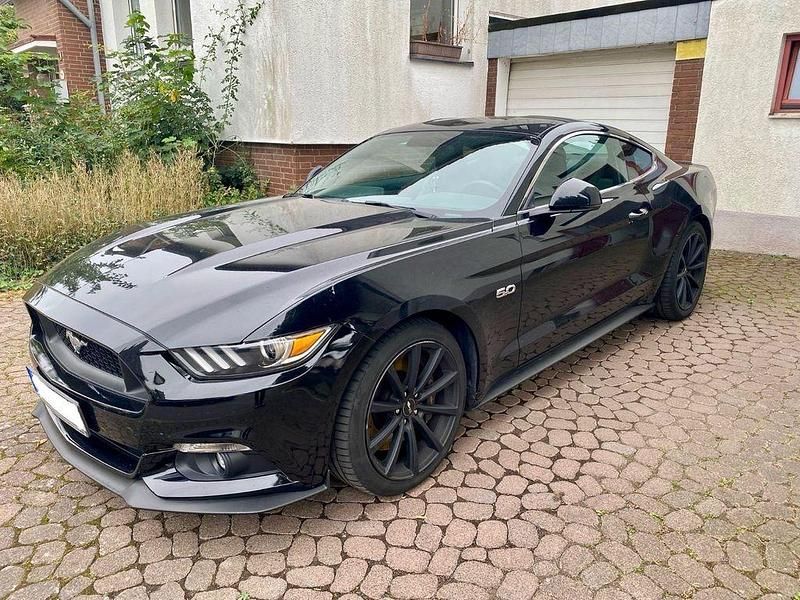 Schwarz Gebraucht 2017 Ford Mustang GT Coupé | 33.900 € (Guter Preis) - Bild 1/4