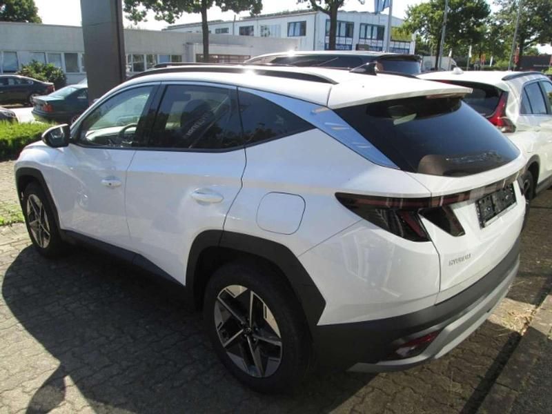 Neu Hyundai Tucson Trend 160 PS (117 kW) 2025 Weiss SUV
