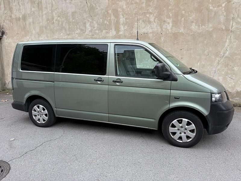 Grün Gebraucht 2003 VW T5 Van | 5.600 € (Superpreis) - Bild 1/4