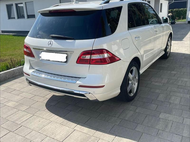 Gebraucht Mercedes ML350 258 PS (189 kW) 2014 Weiß SUV