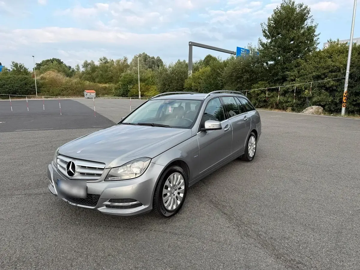 Gebraucht Mercedes C200 184 PS (135 kW) 2011 Grau Kombi