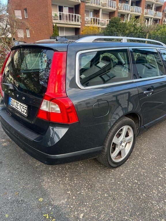 Gebraucht Volvo V70 163 PS (119 kW) 2012 Grau Kombi