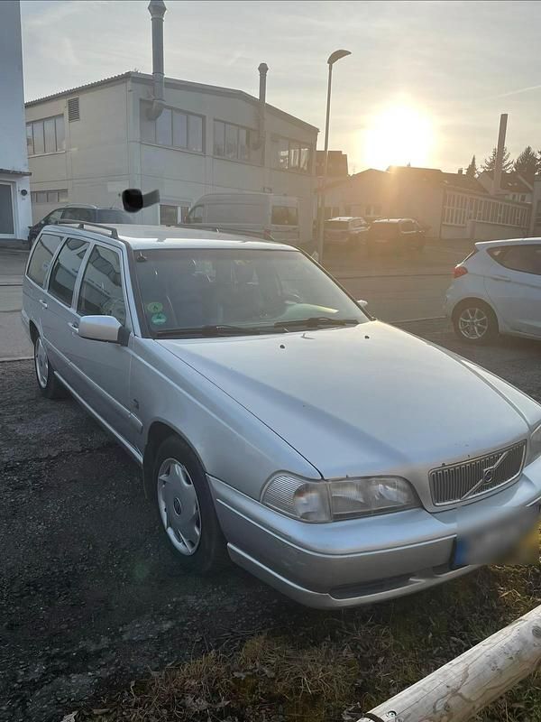 Gebraucht Volvo V70 170 PS (125 kW) 1998 Silber Kombi