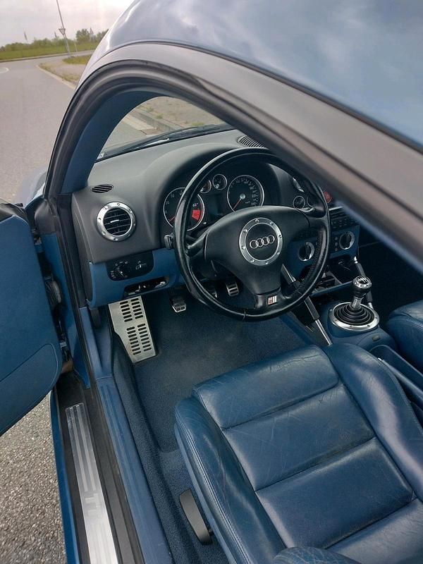 Second-hand Audi TT 225 CP (165 kW) 1999 Albastru Coupe