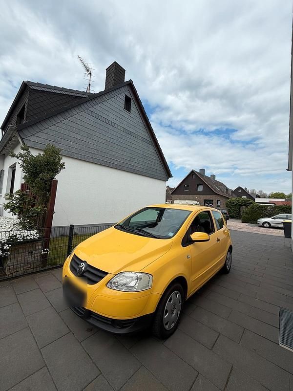 Usata VW Fox 54 CV (39 kW) 2010 Giallo Utilitaria