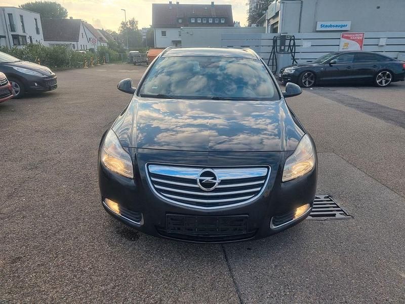 Gebraucht Opel Insignia Edition 160 PS (117 kW) 2009 Schwarz Kombi