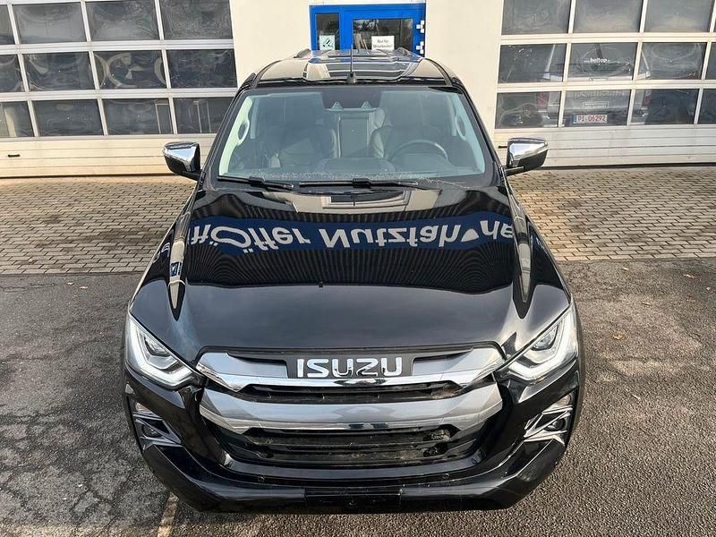 Neu Isuzu D-Max 163 PS (119 kW) 2025 Onyx black Pickup