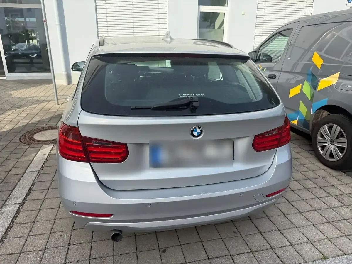 Gebraucht BMW 320 184 PS (135 kW) 2013 Grau Kombi