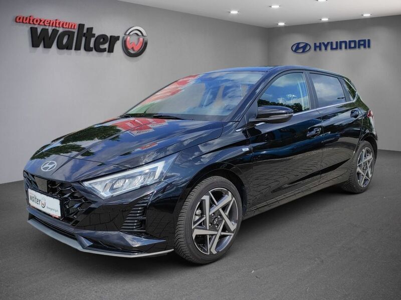 Phantom black / met Gebraucht 2023 Hyundai i20 Prime Limousine | 22.490 € (Etwas zu teuer) - Bild 1/4