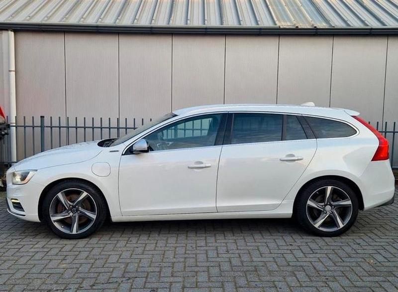 Gebraucht Volvo V60 R-Design 288 PS (211 kW) 2014 Weiß Kombi