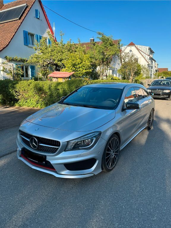 Silber Gebraucht 2016 Mercedes CLA250 Shooting Brake Kombi | 22.950 € (Fairer Preis) - Bild 1/4