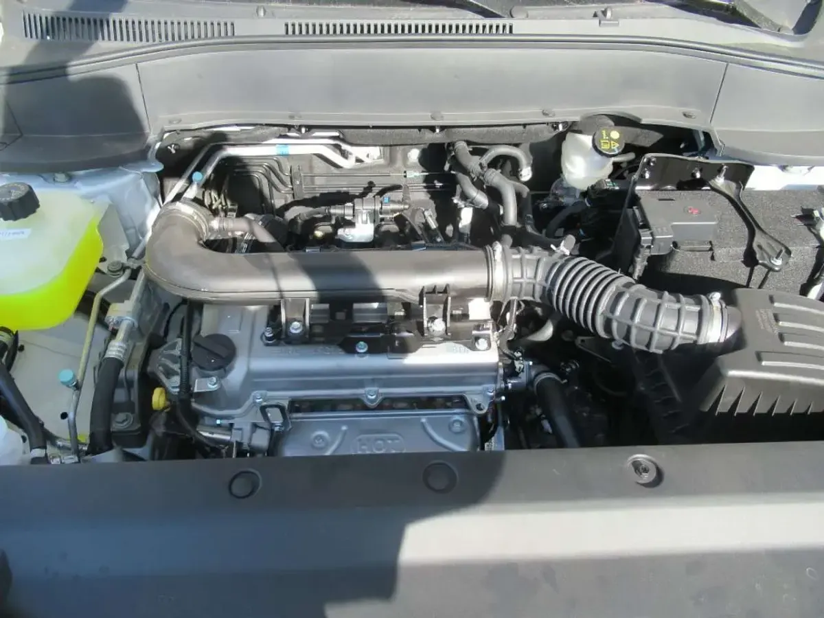 Gebraucht DFSK Fengon 106 PS (77 kW) 2022 Hell weiß Limousine