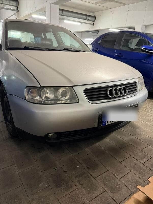 Silber Gebraucht 2002 Audi A3 Kleinwagen | 500 € (Superpreis) - Bild 1/4